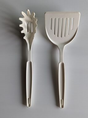 Vintage EKCO Spatula & Spaghetti Server Almond MCM Retro Kitchen USA Nylon